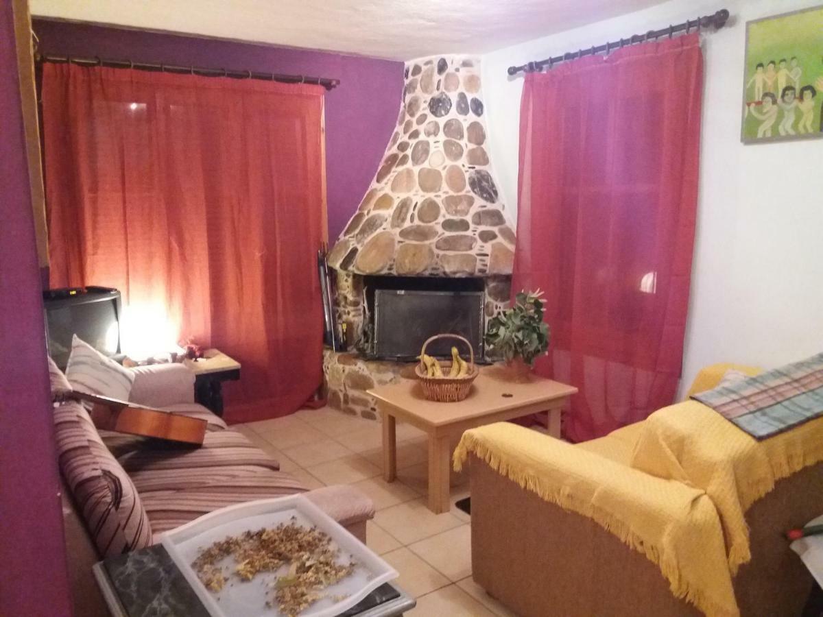 Traditional Guest House Ajía Paraszkeví Kültér fotó